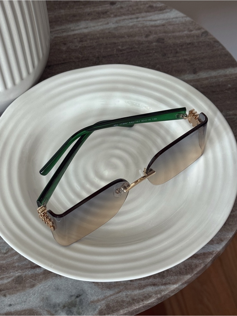 Green Gradient Rimless Shield Sunglasses| Modern Chic - Picture 4 of 4